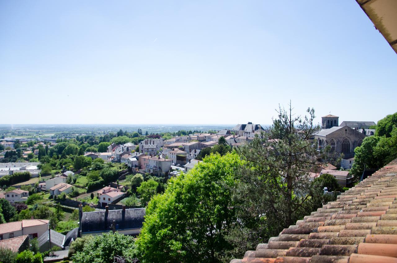 Logis Hotel De La Bruyere Pouzauges Εξωτερικό φωτογραφία